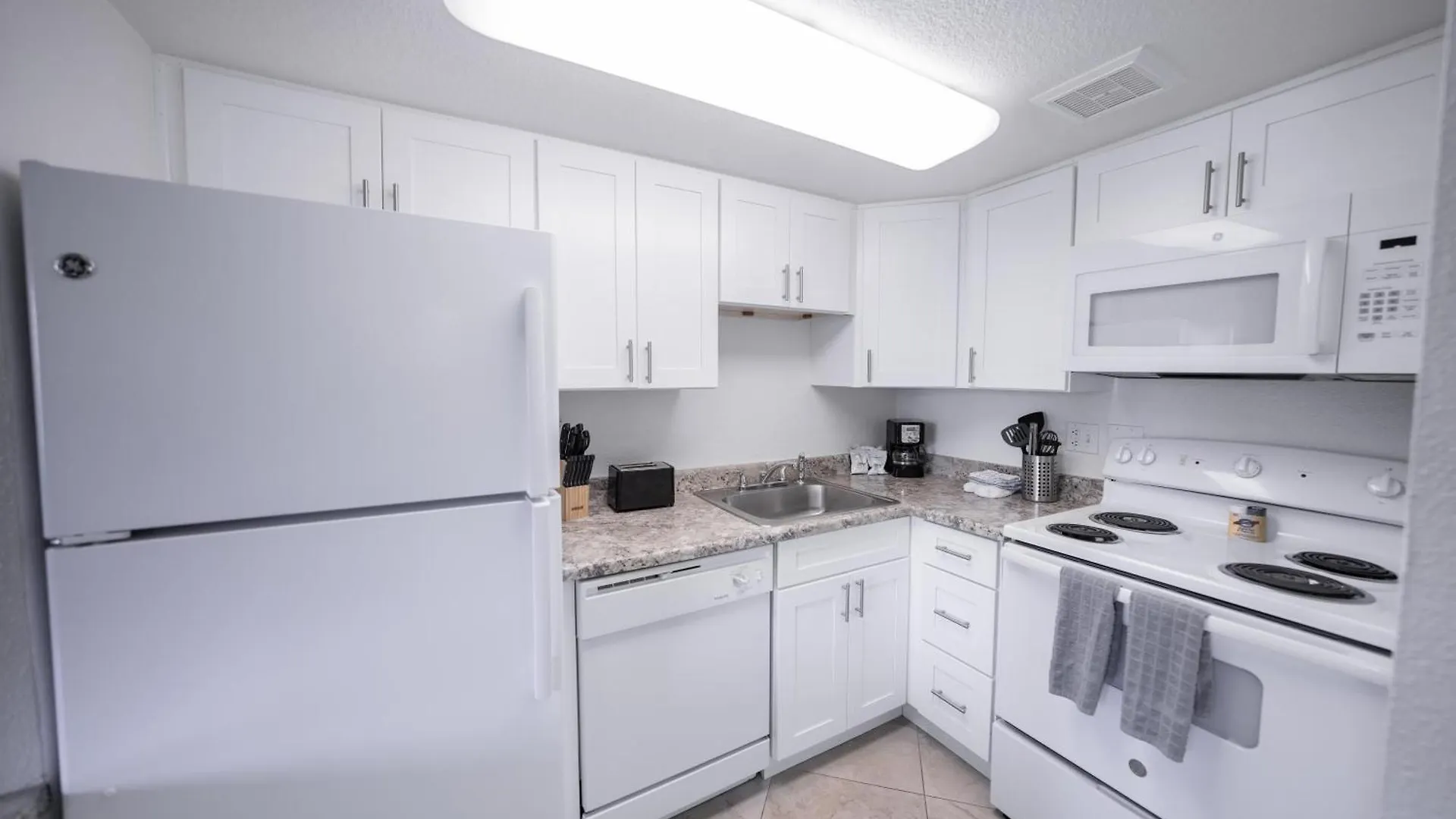 208 Fully Furnished 1Br Suite-Prime Location 斯科茨 公寓